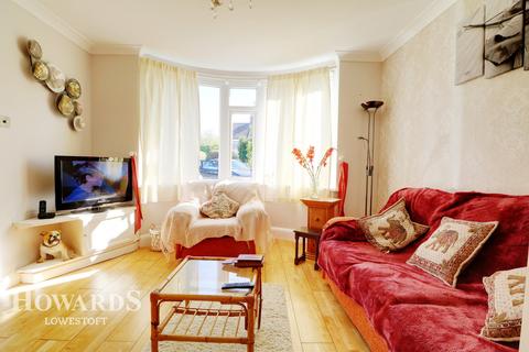 114 Beccles Road, Lowestoft, NR33 8QY