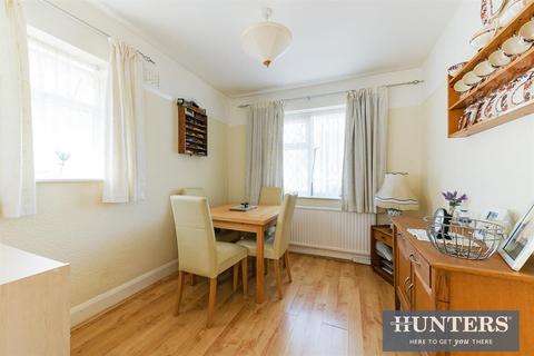 18 Portway, Epsom, KT17 1SU