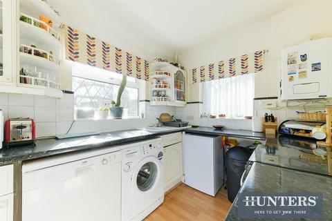 18 Portway, Epsom, KT17 1SU