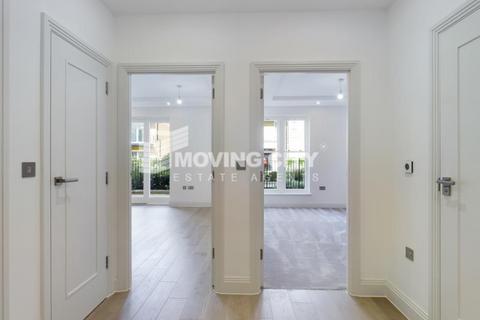 1 bedroom apartment to rent, Atkinson Close, London SW20