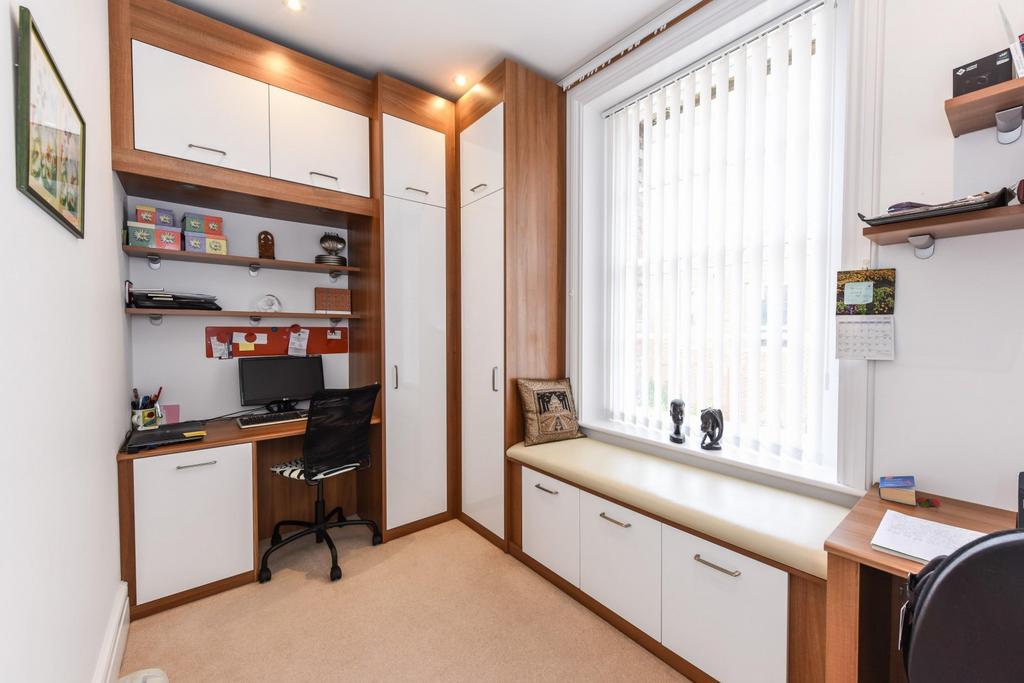 Bedroom 3 / Study