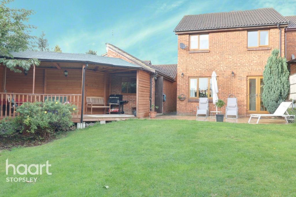 Polegate, Stopsley Luton 3 bed detached house £375,000