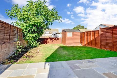 9 Weavers Way, Ashford, TN23 5DY