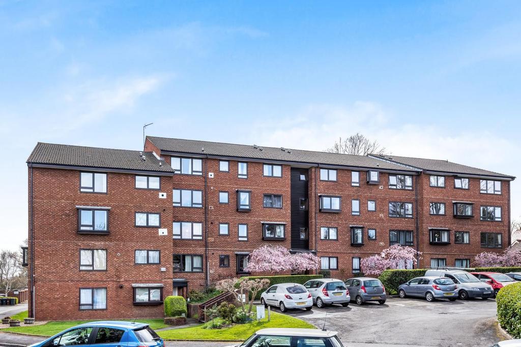 Whitehaven Close, Bromley 1 bed flat £280,000
