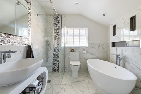 107 Moffat Road, Thornton Heath, CR7 8PZ