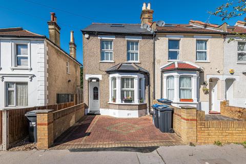107 Moffat Road, Thornton Heath, CR7 8PZ