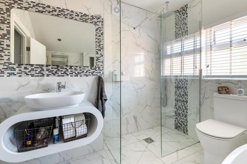 107 Moffat Road, Thornton Heath, CR7 8PZ