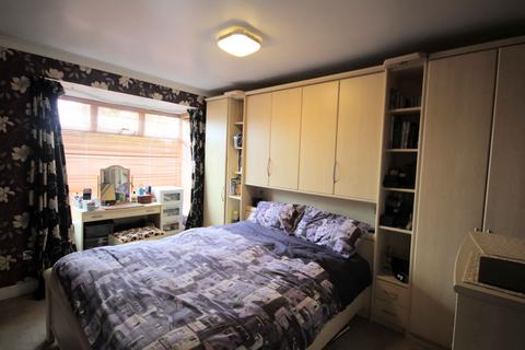 6 Jer Grove, Bradford, BD7 4NR