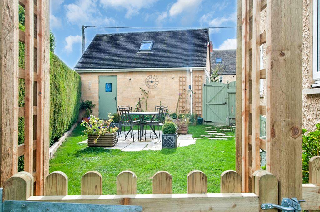 Garden at Side