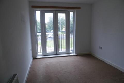 2 bedroom flat to rent, Hawthorne House, 77 Gooshays Gardens, Romford RM3