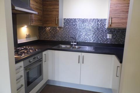2 bedroom flat to rent, Hawthorne House, 77 Gooshays Gardens, Romford RM3