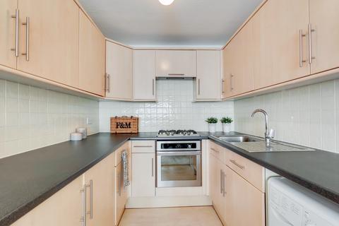 1 bedroom apartment for sale, Cheesemans Terrace, W14