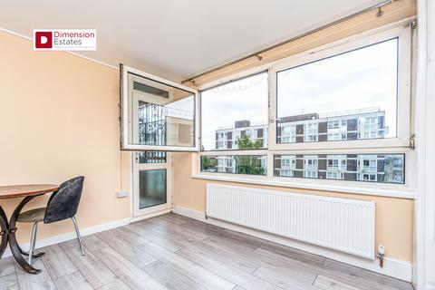 3 bedroom maisonette to rent, Fermain Court West, De Beauvoir Road, Islington,dalston,de-beauvoir,, N1