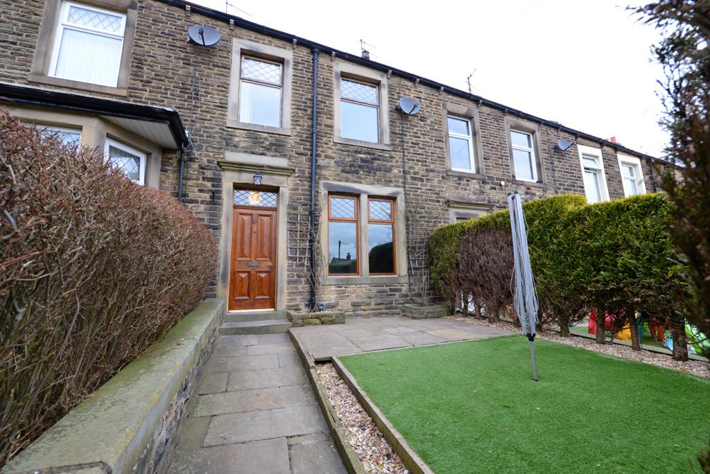 Wellhouse Road, Barnoldswick, BB18 3 bed terraced house £750 pcm (£