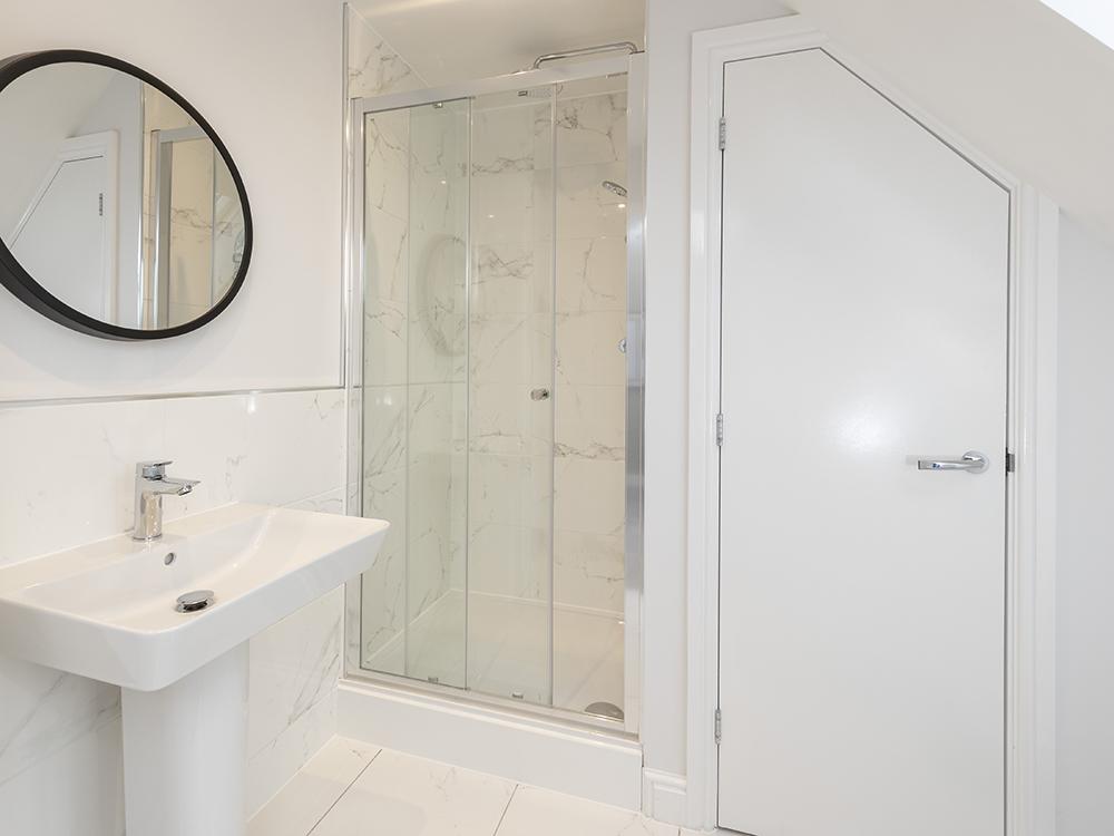 En-suite bathroom