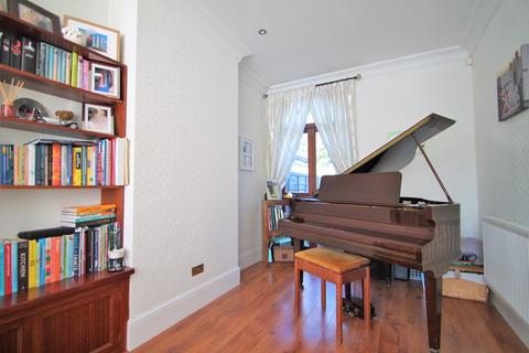 4 Park Road, Gravesend, DA11 7PR