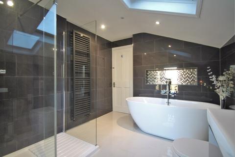 4 Park Road, Gravesend, DA11 7PR