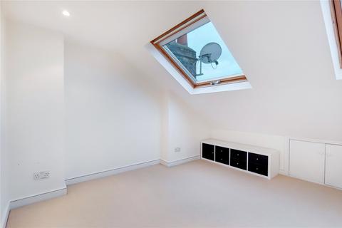 44 Claxton Grove, London, W6 8HF