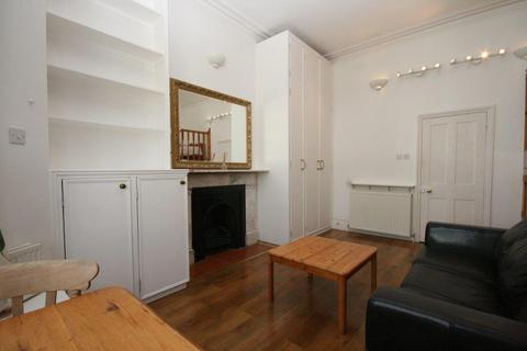 Studio to rent, Perham Road, West Kensington, W14