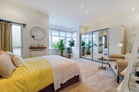 7 Bournemouth Road, London, SW19 3AR