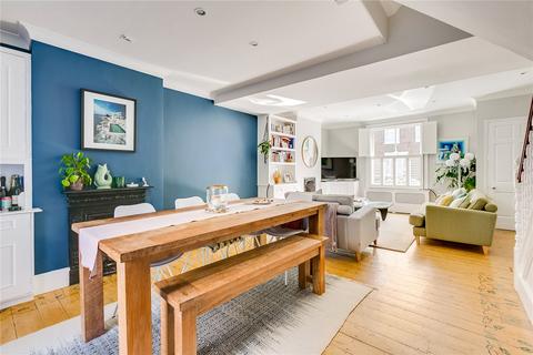 72 Orbain Road, London, SW6 7JY