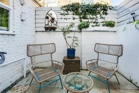 72 Orbain Road, London, SW6 7JY