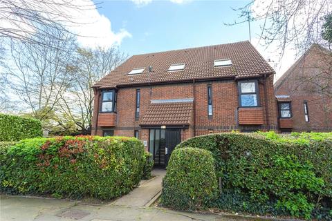 15 Alexander Close, Barnet, EN4 9PW
