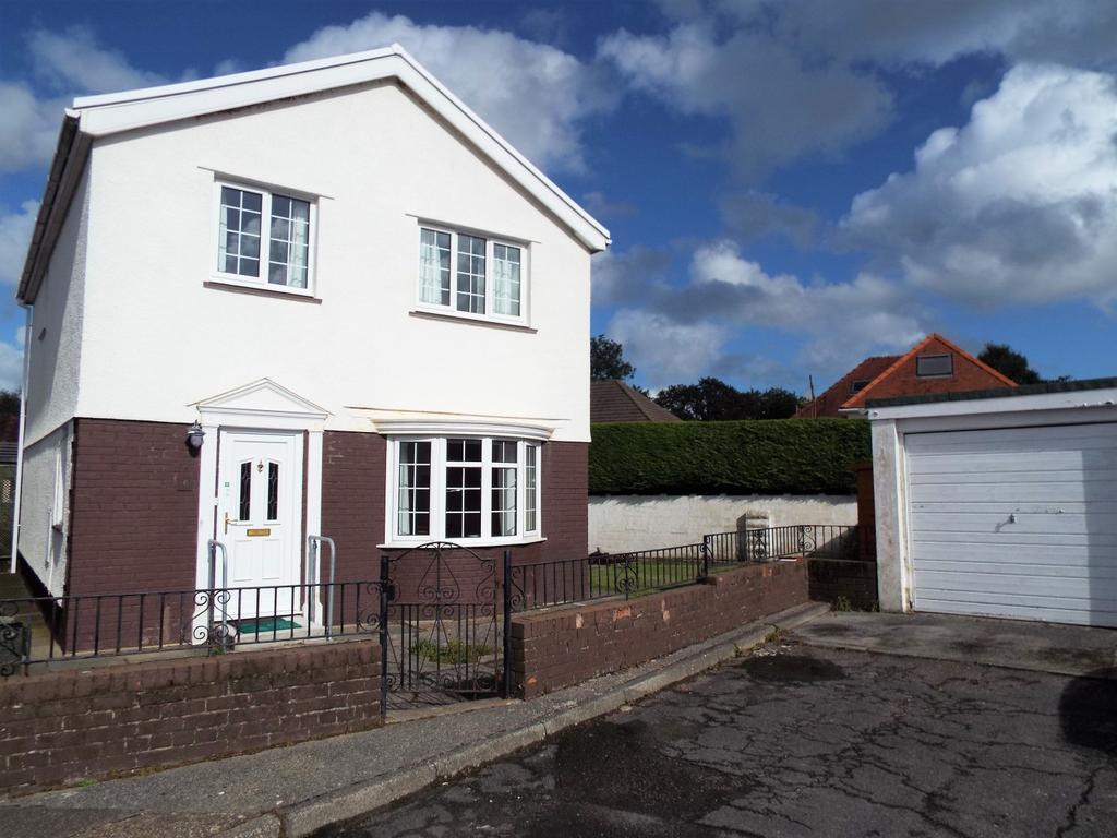 6 Hazel Tree Copse, Crofty, Swansea... 4 bed detached house £300,000