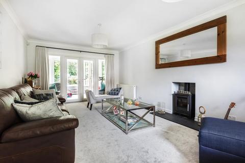 4 bedroom detached house to rent, Oak Tree Drive, Englefield Green, Surrey, TW20 0NR