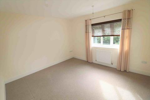 2 bedroom flat to rent, Selby Road, London