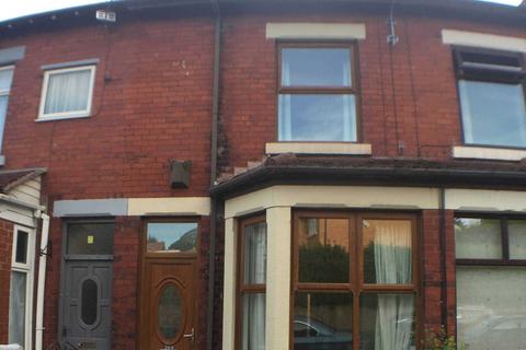 3 bedroom terraced house to rent - Victoria Road, Horwich