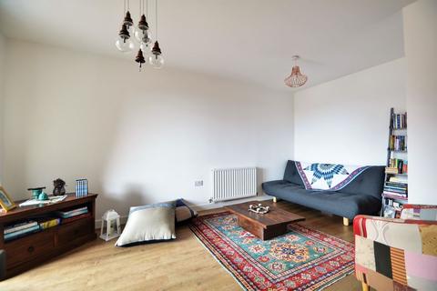 2 bedroom flat for sale - Bayliss House, 16 George Peabody Street, London E13 9DG