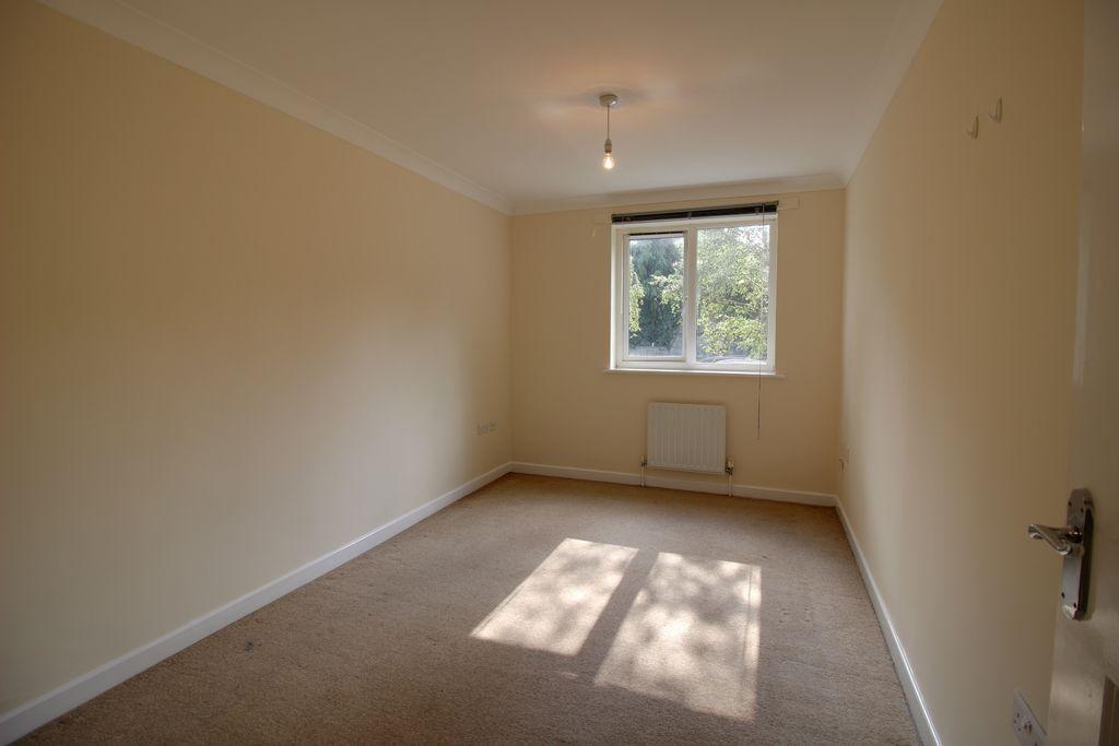 Bedroom 1 (Double)