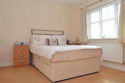 7 Howardian Close, Oldham, OL8 3WE
