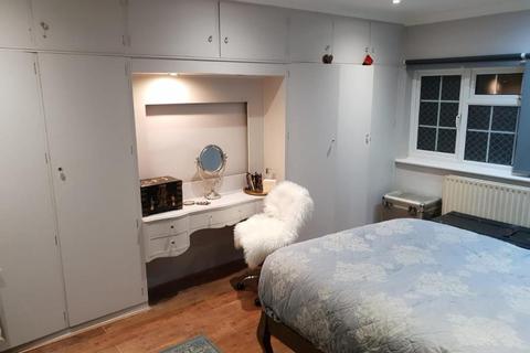53 Foscote Road, London, NW4 3SE