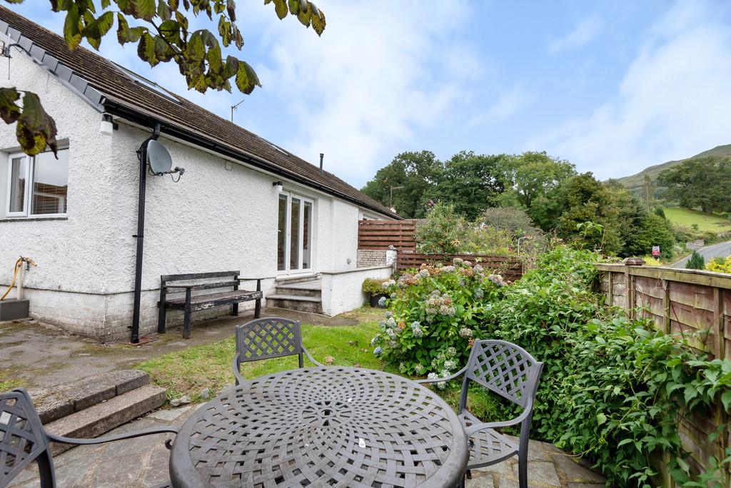 Oaks Lodge, St Annes Close... 1 bed semidetached bungalow £350,000