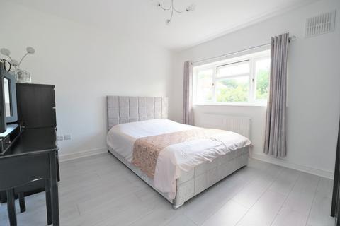 87 Windsor Drive, Orpington, BR6 6HE