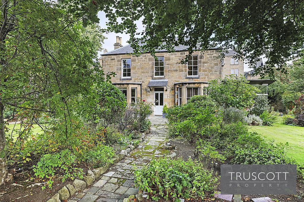 Private South West Facing Garden