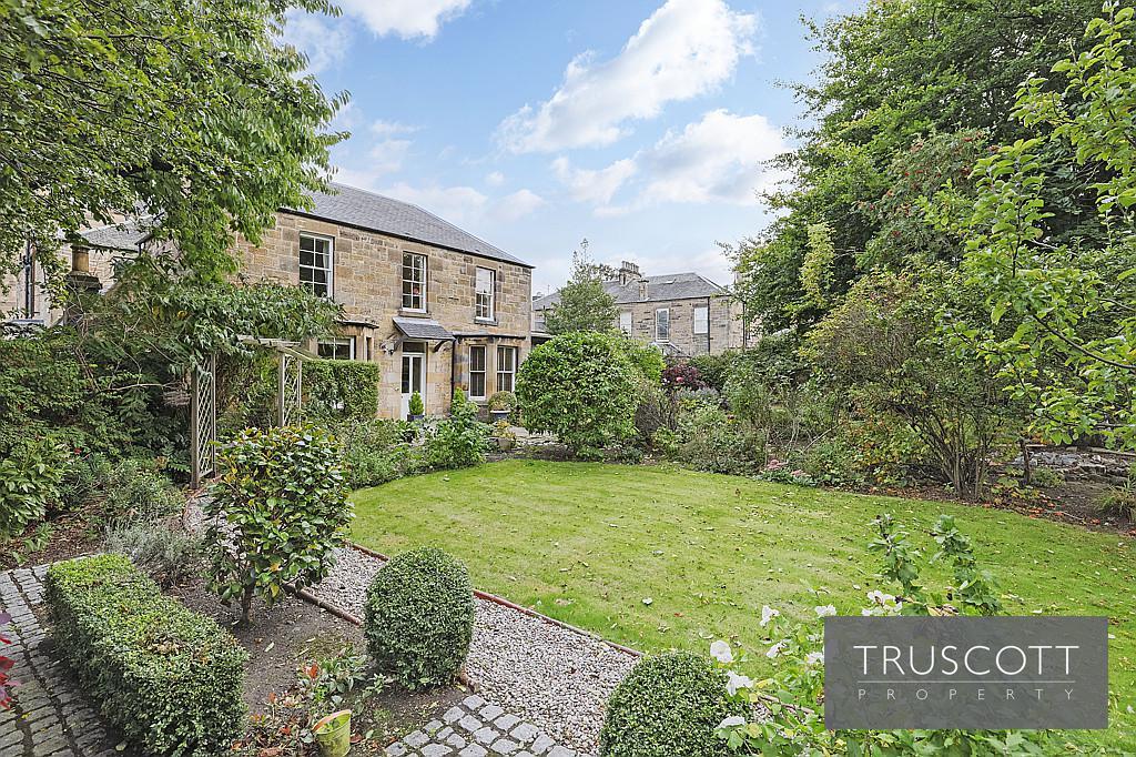 Private South West Facing Garden