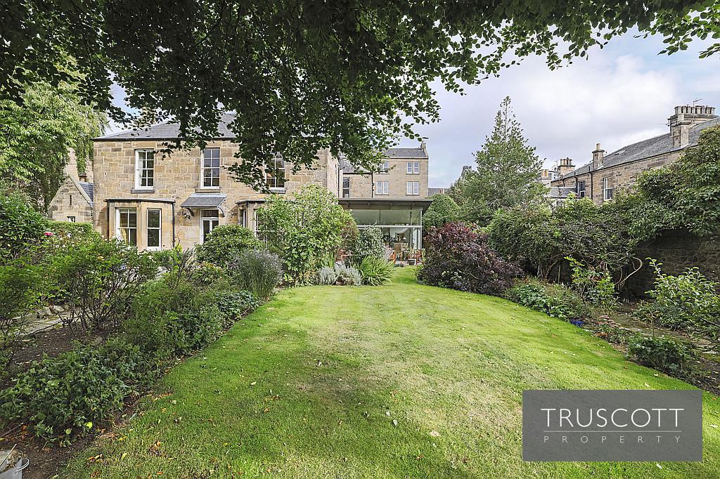 Private South West Facing Garden