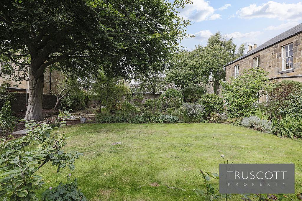 Private South West Facing Garden