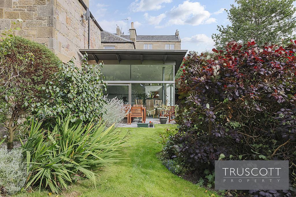 Private South West Facing Garden
