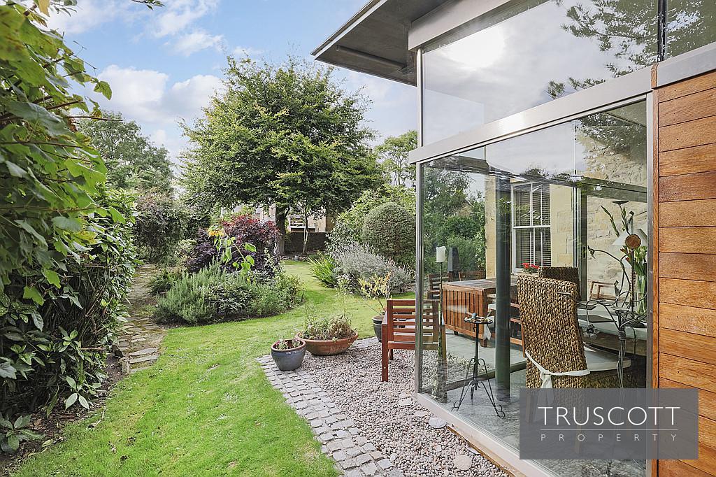 Private South West Facing Garden