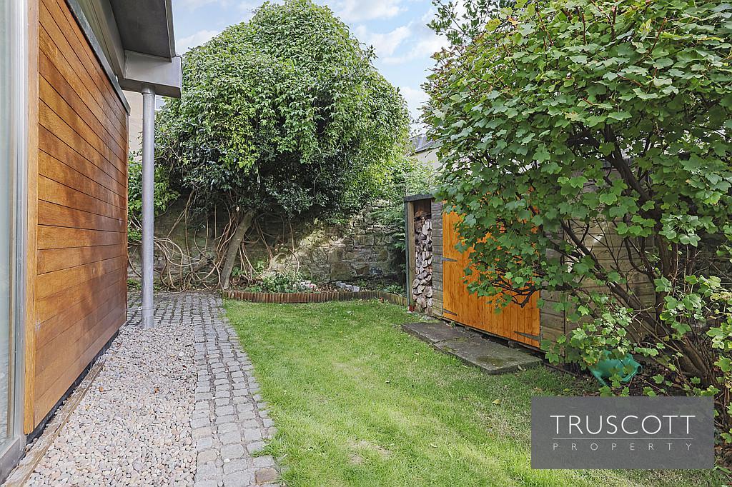 Private South West Facing Garden