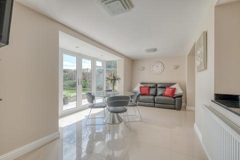 7 Adelaide Close, Kempsey, Worcester, WR5 3SB