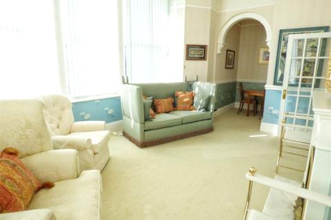 2 bedroom apartment for sale - Greenroyd Close, Skircoat Green, HALIFAX, West Yorkshire, HX3