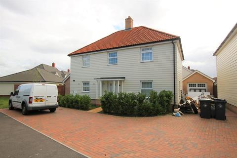 14 Algar Close, Dunmow, CM6 4AF