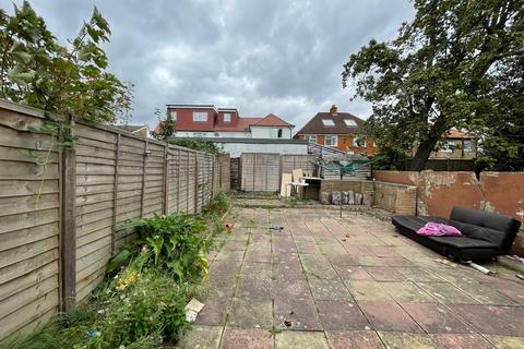 15 Rugby Avenue, Wembley, HA0 3DF