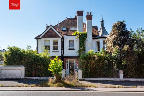 undefined, Bigwood Avenue, Hove