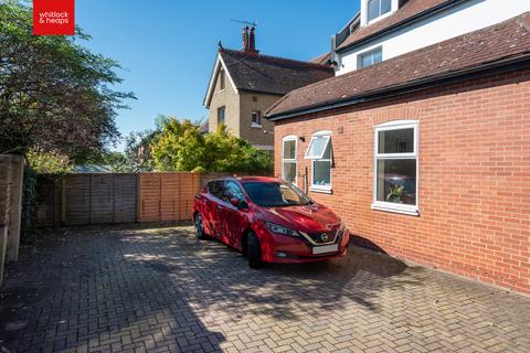 undefined, Bigwood Avenue, Hove